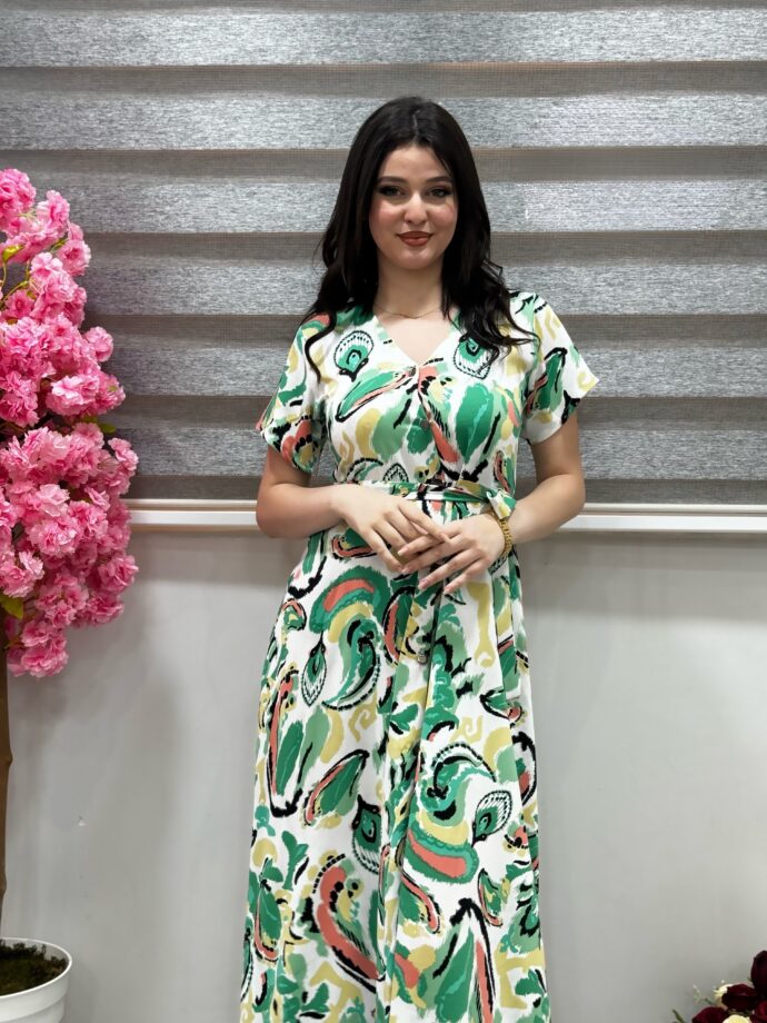 ⁦"Robe d'Été Éclatante en Trois Couleurs"⁩ - الصورة ⁦2⁩