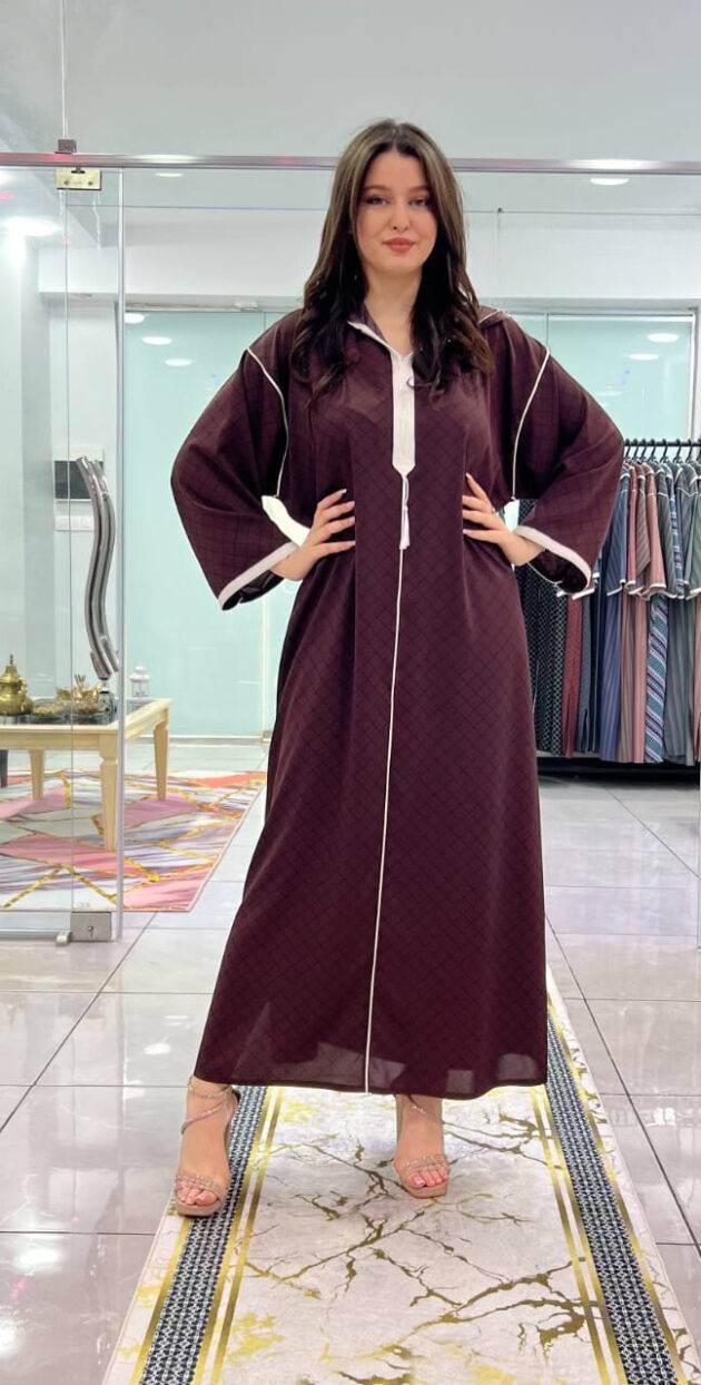 جلابة مربعات عصرية للأناقة اليومية